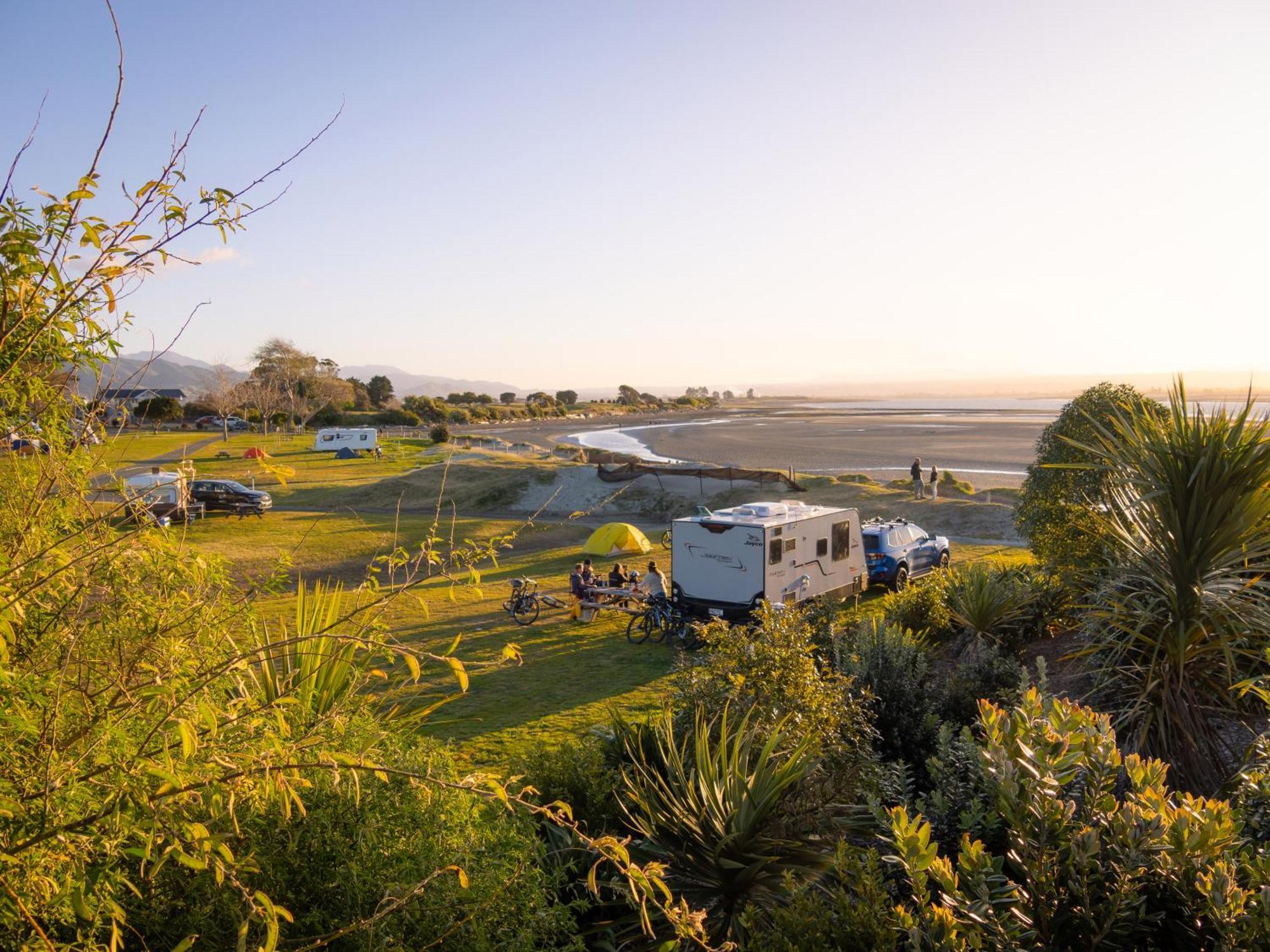 Tahuna Beach Holiday Park Nelson Exterior photo