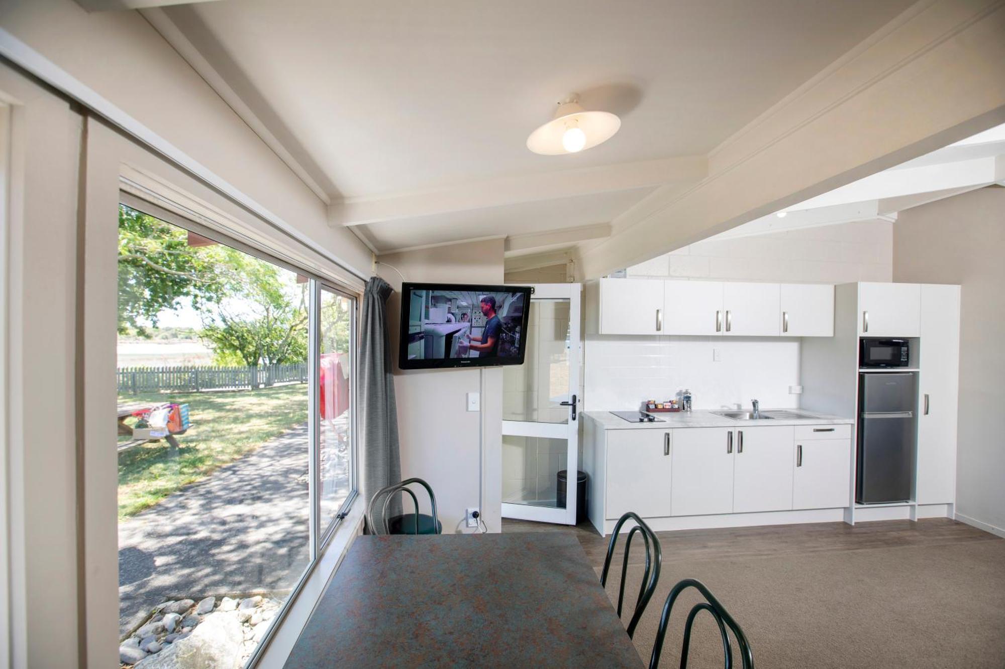 Tahuna Beach Holiday Park Nelson Exterior photo