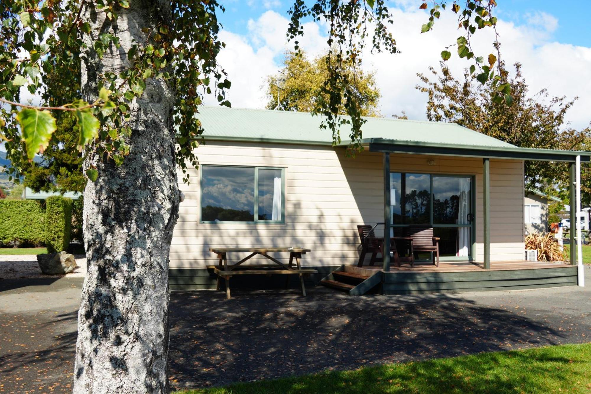 Tahuna Beach Holiday Park Nelson Room photo